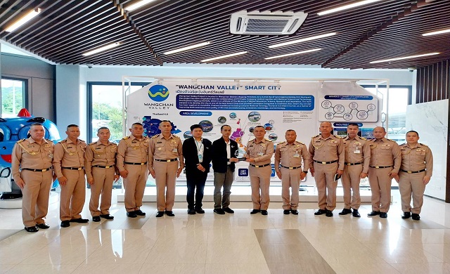 พล.ร.อ.สุชาติ  ธรรมพิทักษ์เวช ปษ.พิเศษ ทร./ประธาน กพอ.ทร. และคณะ กพอ.ทร. เยี่ยมชมและศึกษาดูงาน โครงการพัฒนาพื้นที่วังจันทร์วัลเลย์ เพื่อเยี่ยมชมและศึกษาดูงานการนำแนวความคิดเมืองอัจฉริยะ 7 ด้าน ซึ่งได้รับการรับรองจากสำนักงานส่งเสริมเศรษฐกิจดิจิทัล (DEPA)